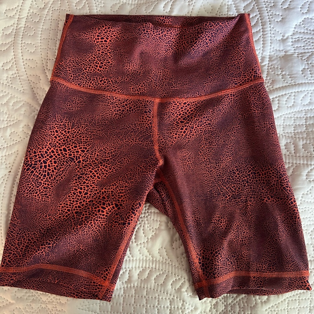 Lululemon Wunder Train Biker Shorts. Size 6. 6”